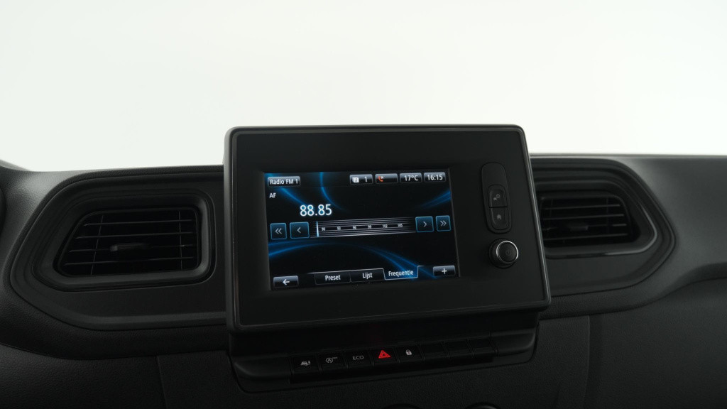 Renault Master t35 2.3 dci 135 l2h2 comfort | direct leverbaar | navigatie 