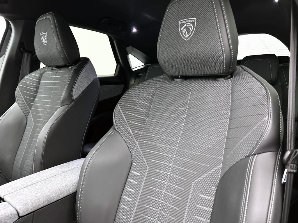 Peugeot 3008 hybrid 145 pk gt | rijklaar | elektrische kofferklep |