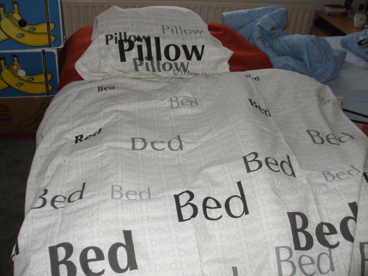 Te koop lakenset "Pilow".(z.g.an.).