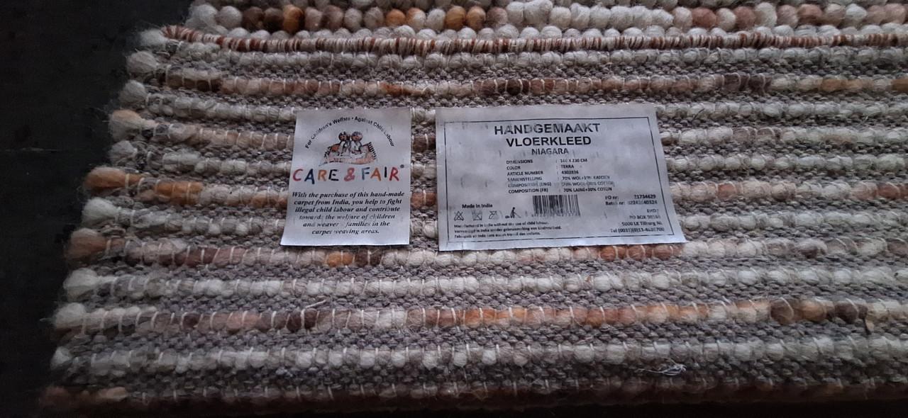 Vloerkleed 1.60 x 2.30m.