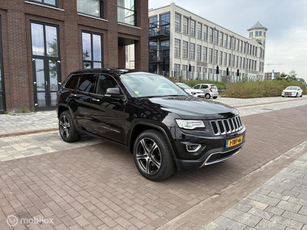 Jeep Grand Cherokee 3.0CRD Limited 4X4 Pano km185.990 BJ2014