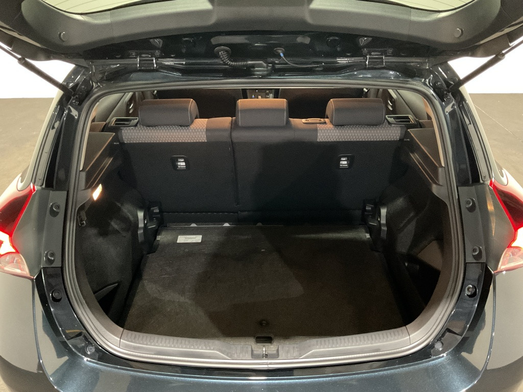 Toyota Auris 1.8 hybrid dynamic go