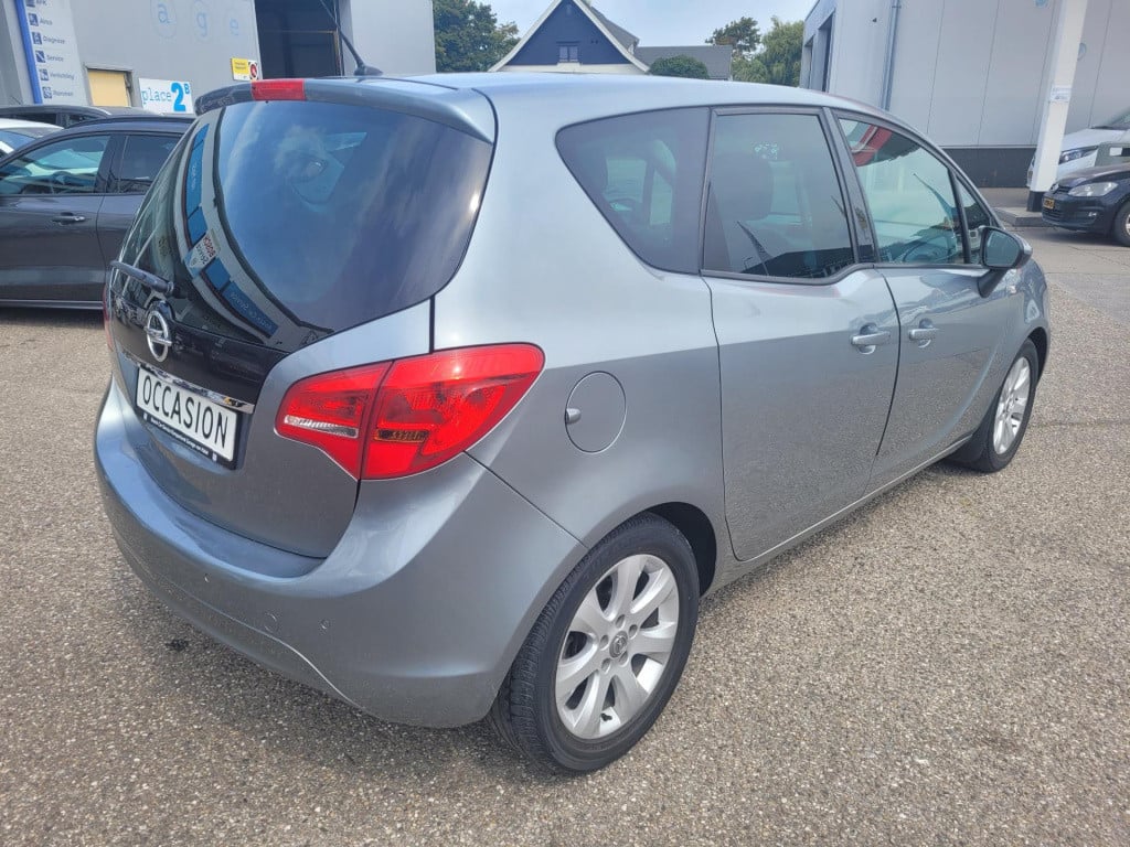 Opel Meriva 1.4 turbo design edition automaat, cruise control, p.sensor, ai
