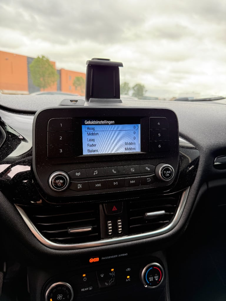 Ford Fiesta 1.1 - trend - cruisecontrol