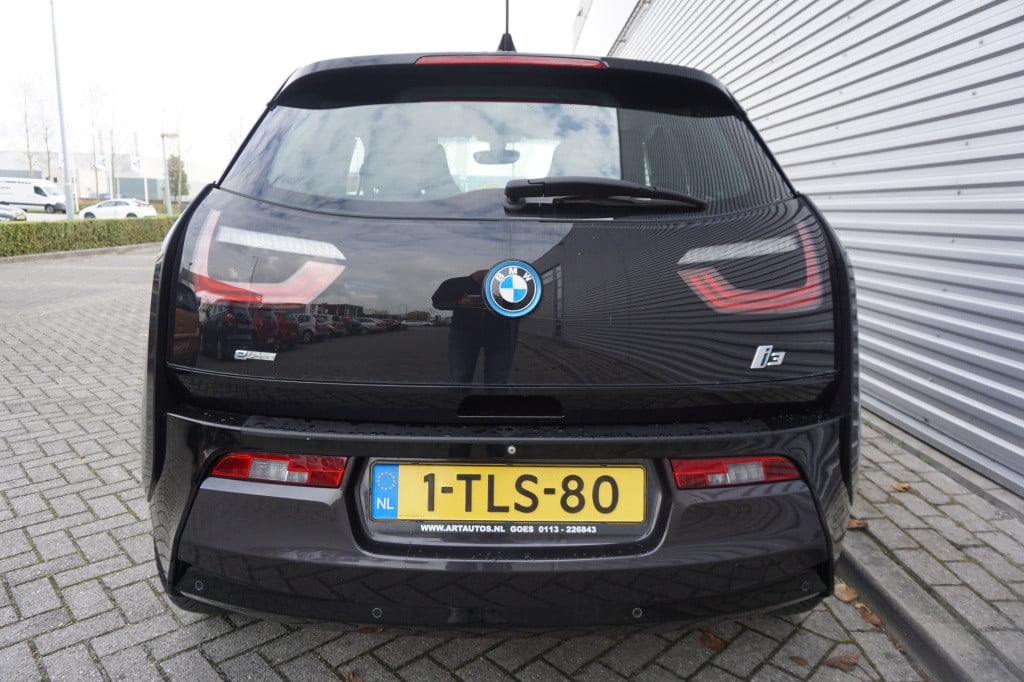 BMW I3 basis comfort 22 kwh 1e eigenaar - automaat - airco / navi / cruise