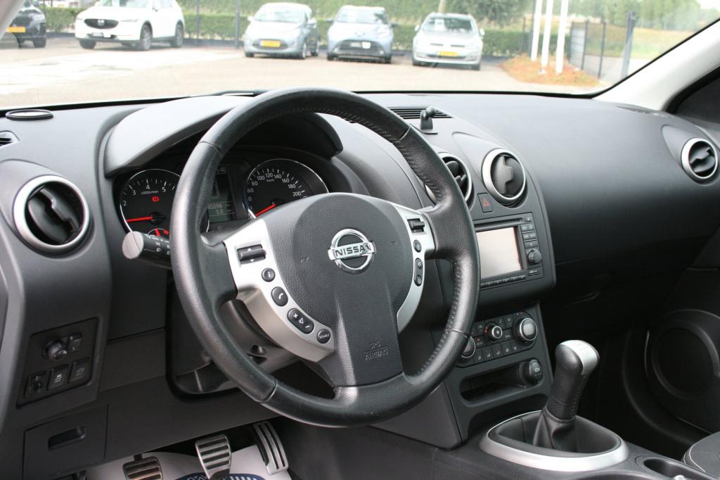 Nissan Qashqai 1.6 connect edition / pano / afn. trekhaak / camera