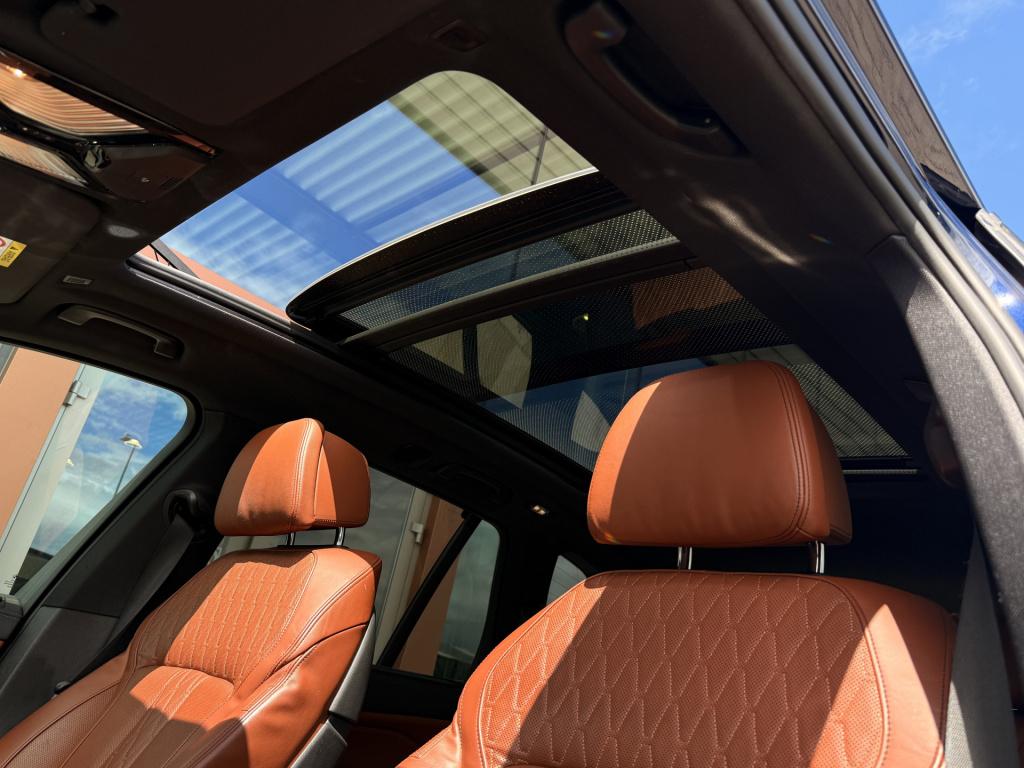 BMW X5 xdrive45e m-sport individual | acc | h/k | skylounge | stoelverwarmi