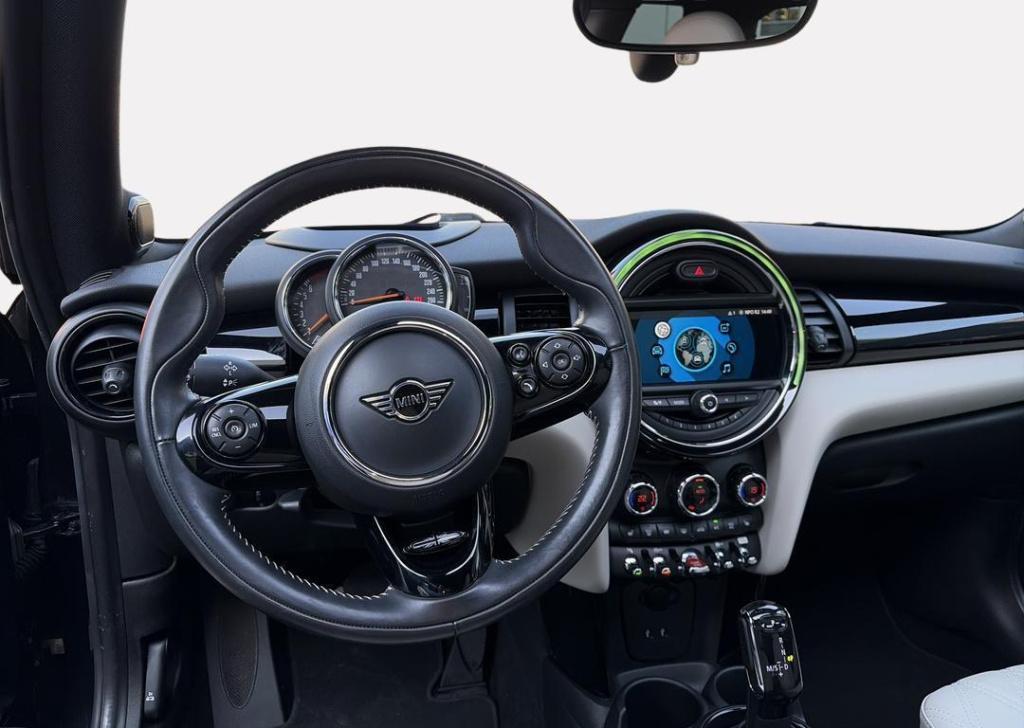 Mini Cooper mini 1.5 60 years edition - automaat / hud / panorama dak / sto