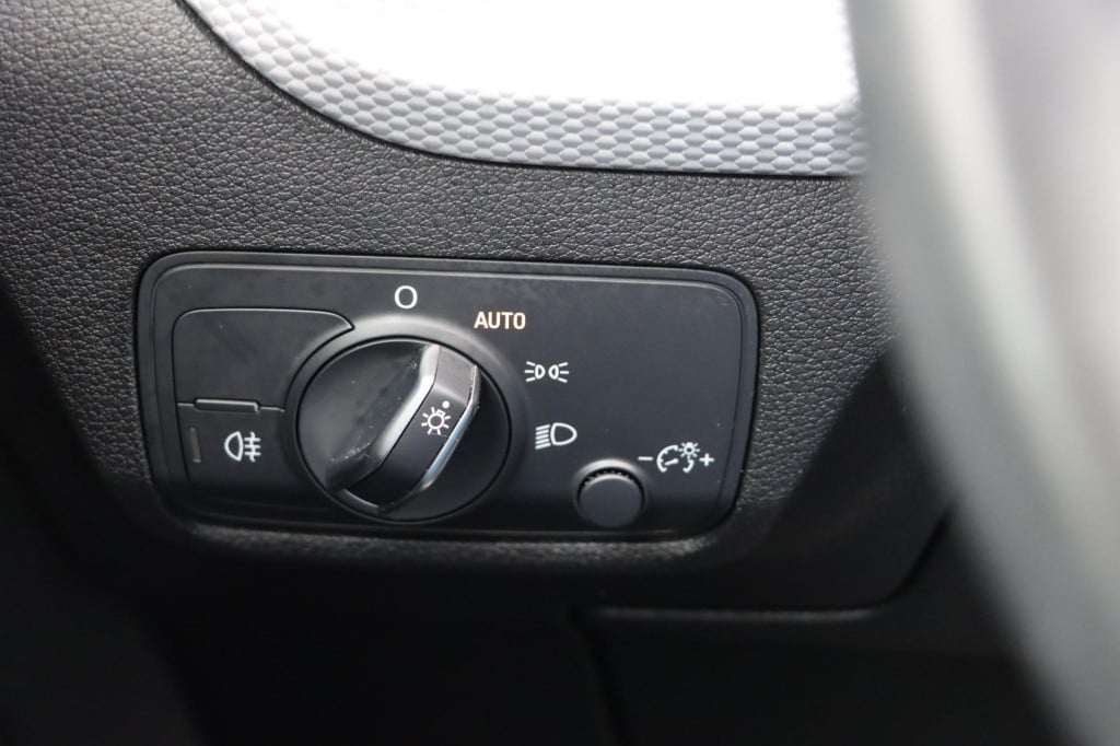 Audi Q2 35 tfsi advanced edition 150pk s-tronic
