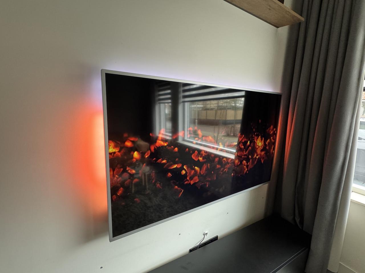 Philips 65PUS7304/12 – 65 inch 4K Ambilight TV – nette staat