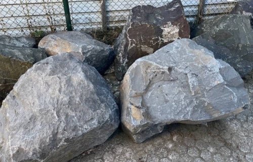 Grote zwerfkeien basalt.