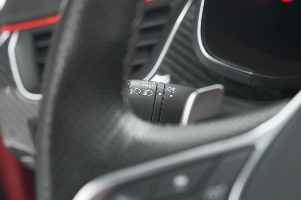 Renault Arkana mild hybrid 140 edc r.s. line | schuif-/ kanteldak | camera 