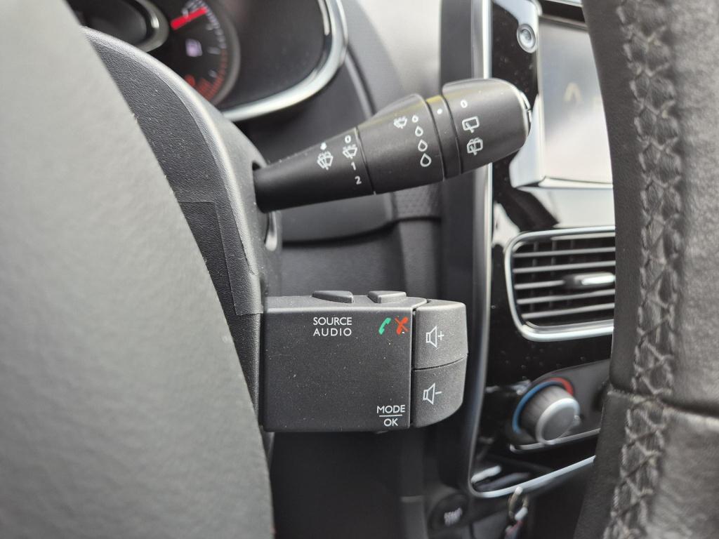 Renault Clio tce 120 edc automaat zen navigatie, cruise control, p-hulp, bl