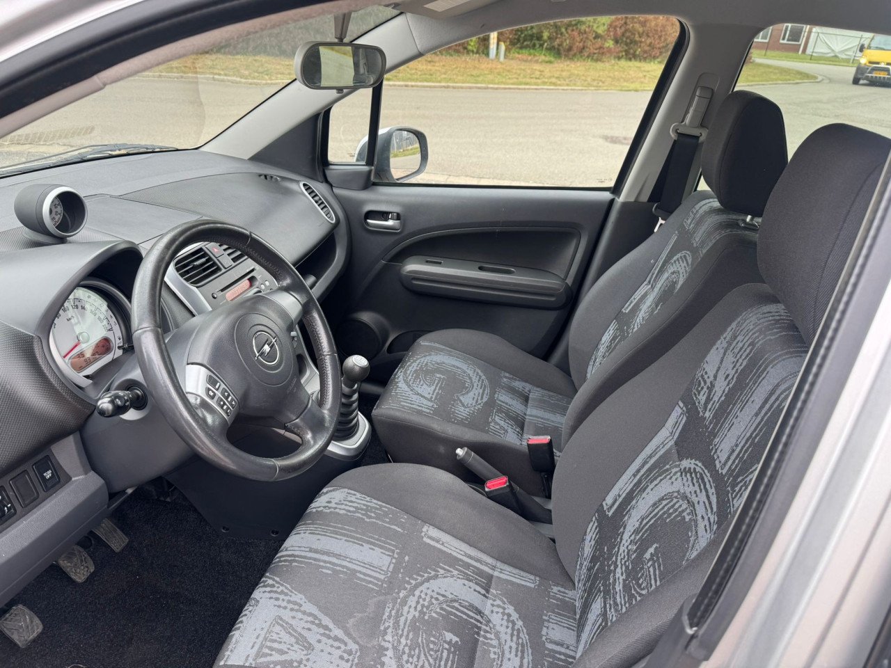Opel agila bj 2012 3750 euro