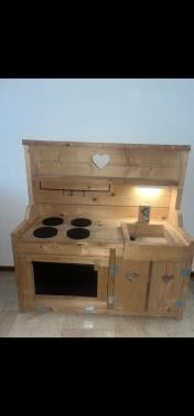 Steigerhouten speelkeuken