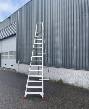 Trap 13 treden en bordes NIEUW