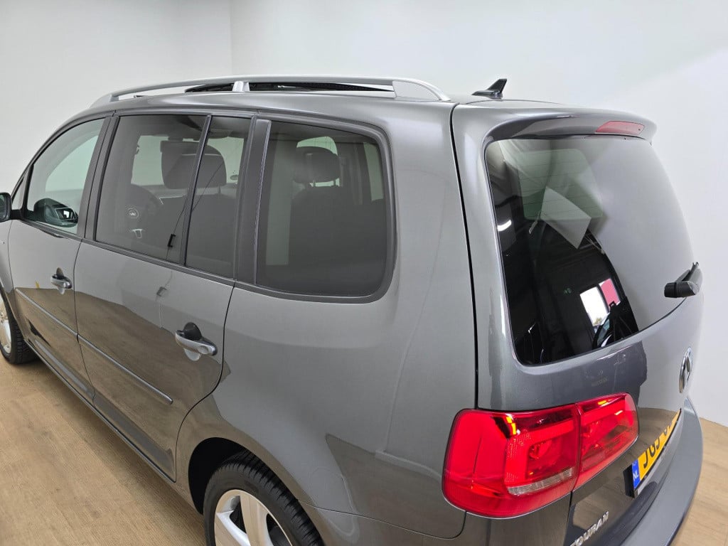 Volkswagen Touran occasion 1.4 tsi 5 persoons met panoramadak en grote koff