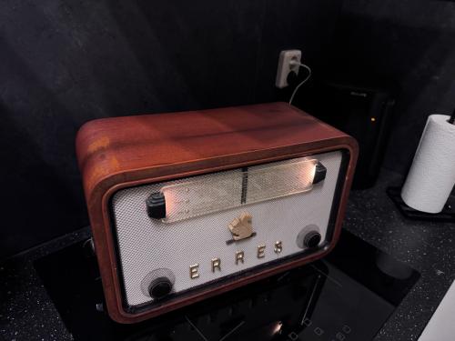 Zeldzame jaren50 Erres radio gemoderniseerd