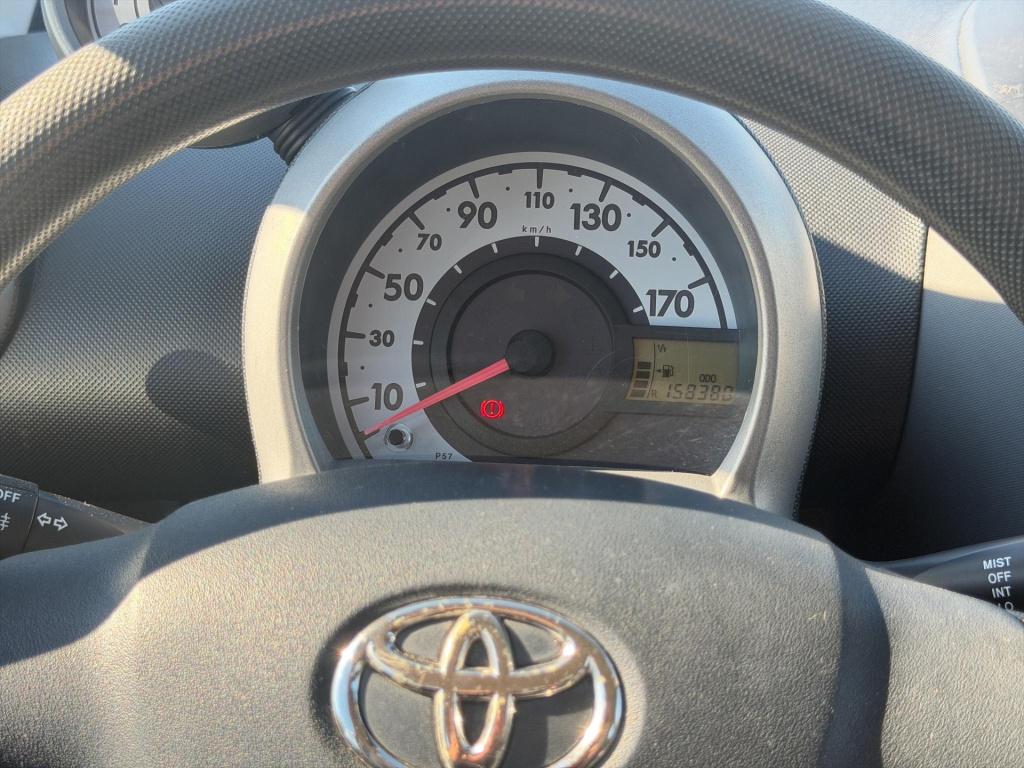 Toyota Aygo 1.0-12v xcite white airco 5 deurs leder
