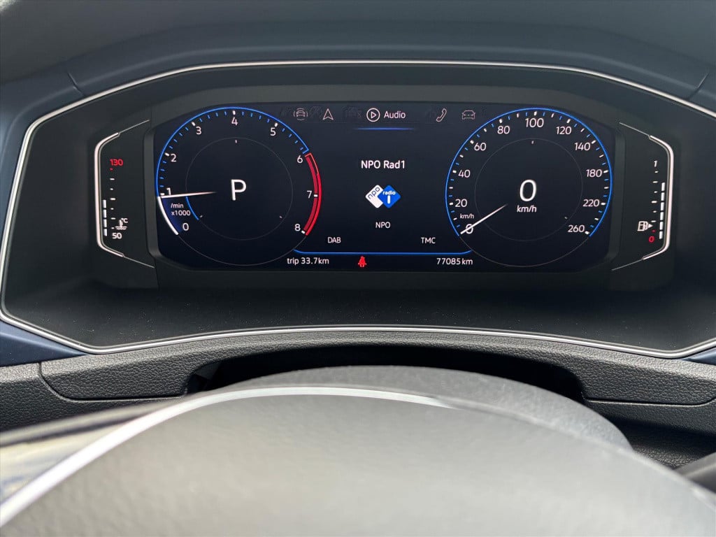 Volkswagen T-roc 1.5 tsi 150pk 7-dsg t-roc sport|trekhaak|carplay|navi|rijk