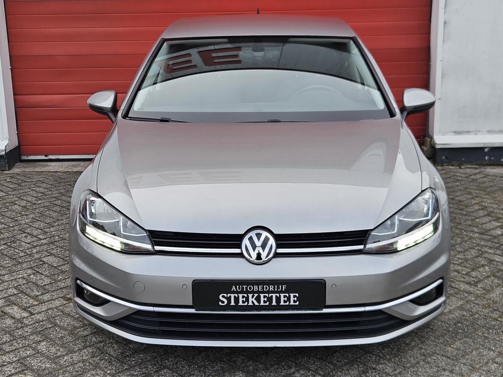 Volkswagen Golf 1.0 tsi comfortline | carplay | camera | trekhaak | rijklaa