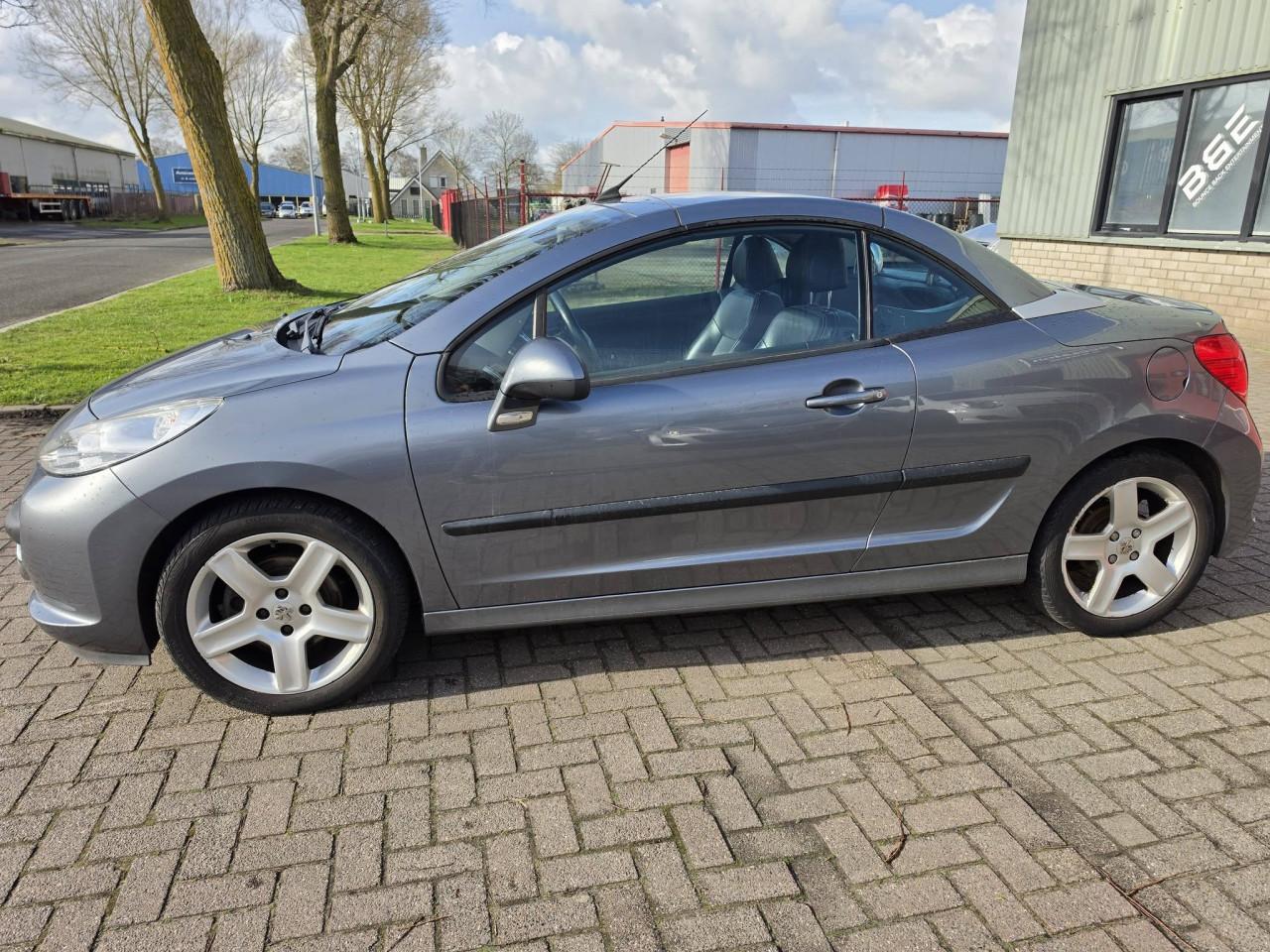 Peugeot 207 CC 1.6 VTi Cabriolet