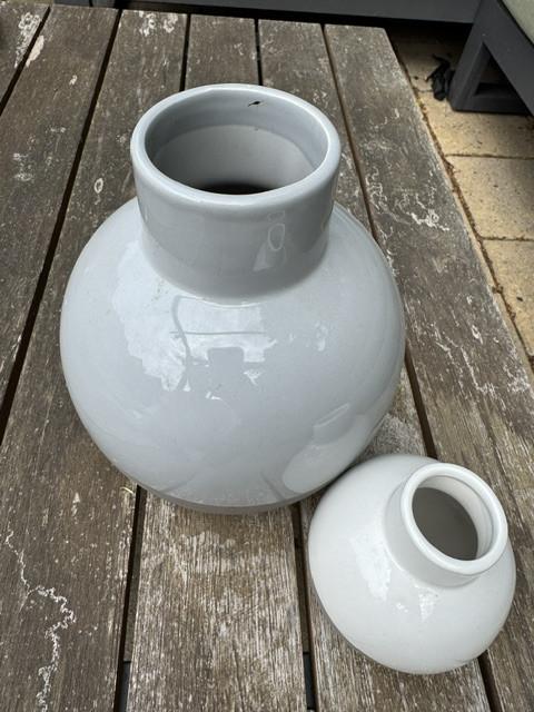 Set van twee vazen