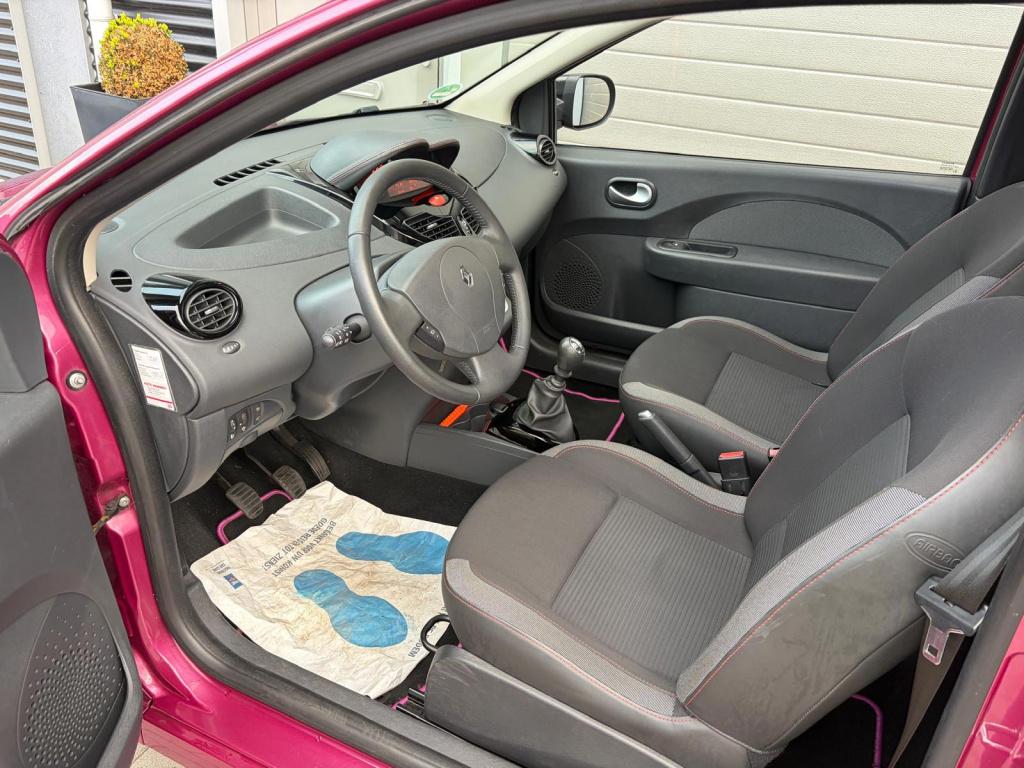 Renault Twingo 1.2 16v dynamique/pano/airco/cruise control/hele leuke auto/