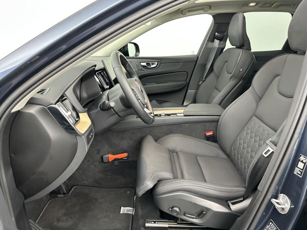 Volvo XC60 t6 398pk recharge ultra dark| pano| hud| 360camera|