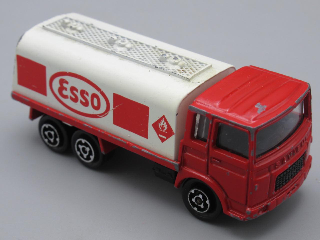 Majorette Saviem Esso Tankwagen 1/100