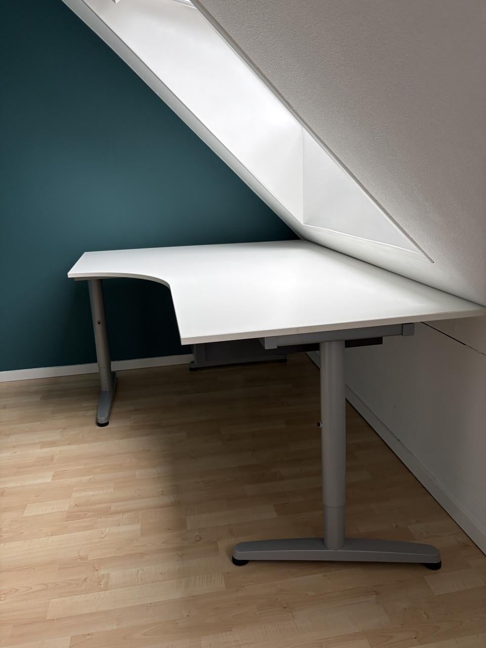 IKEA wit hoekbureau