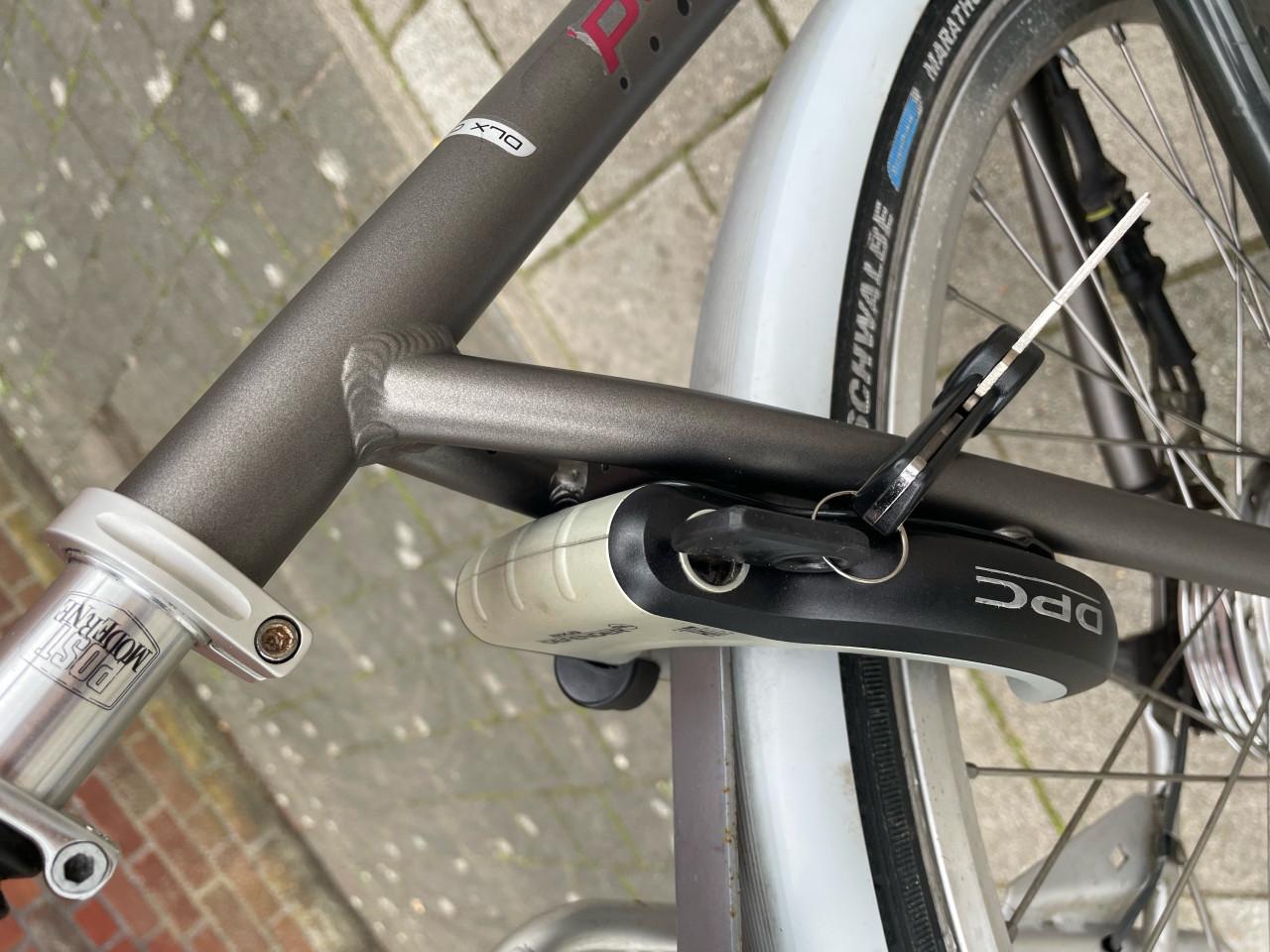 Elektrische damesfiets.
