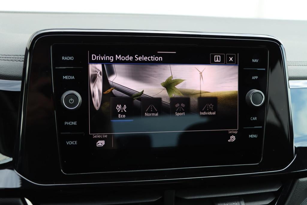 Volkswagen T-roc 1.5 tsi r-line 150pk dsg7