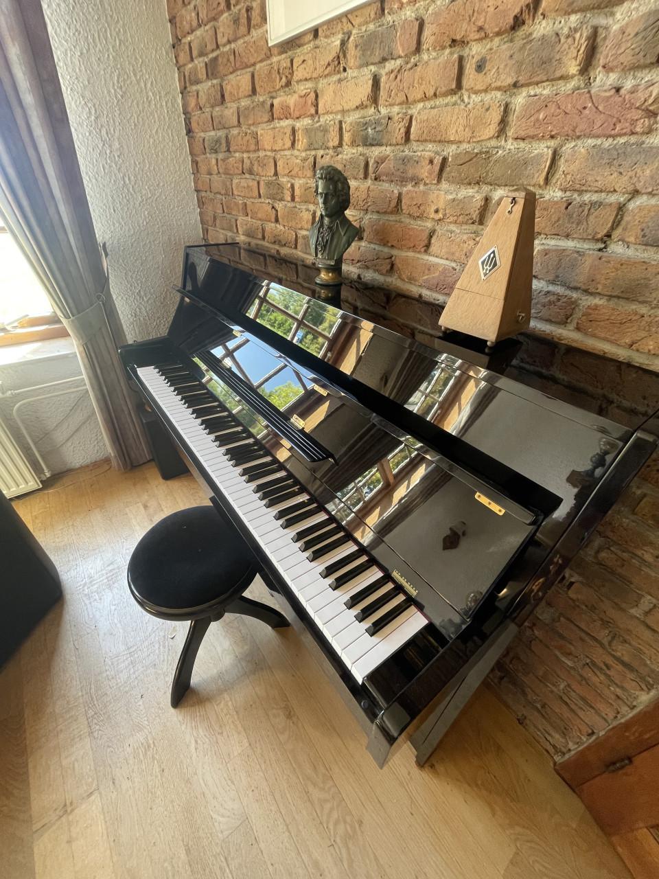 Eterna piano