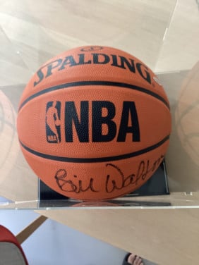 Basketbal, gesigneerd