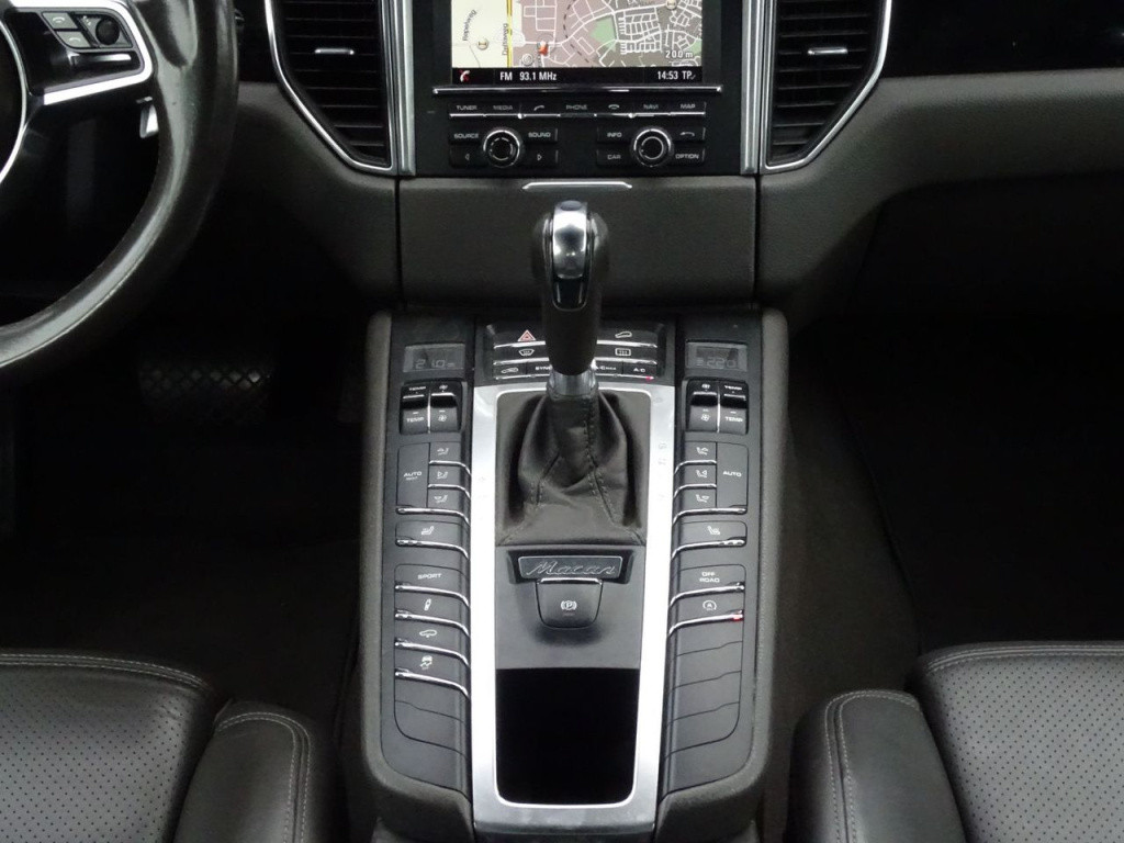 Porsche Macan 3.0 s | luchtvering | adaptief onderstel | 21"