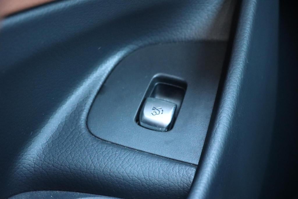 Mercedes-Benz E-Klasse 200 business solution amg