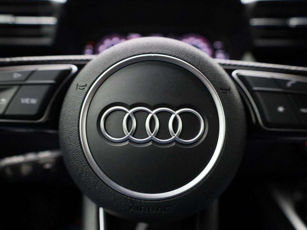 Audi A3 sportback 30 tfsi s edition | automaat | 2x s-line | vlak stuur | n
