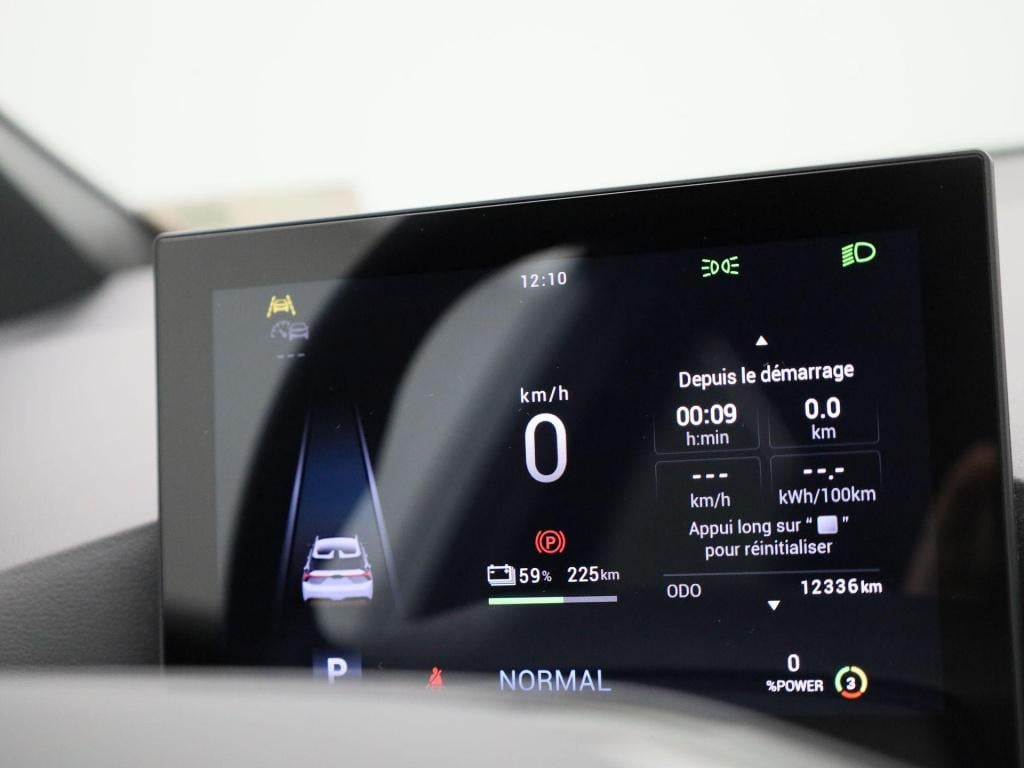 MG Mg4 64 kwh luxury | automaat | navigatie | climate control | apple carpl