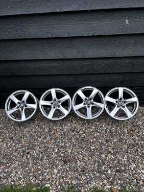 4 velgen voor o.a Volvo