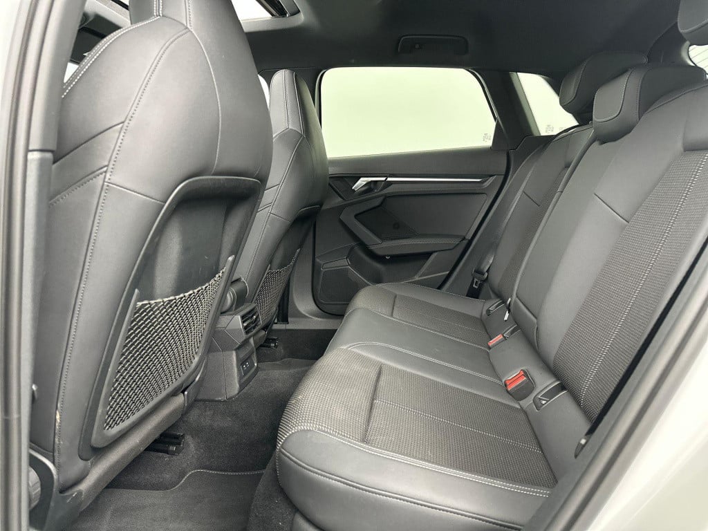 Audi A3 sportback 40 tfsi e s-line pano sfeer acc camera