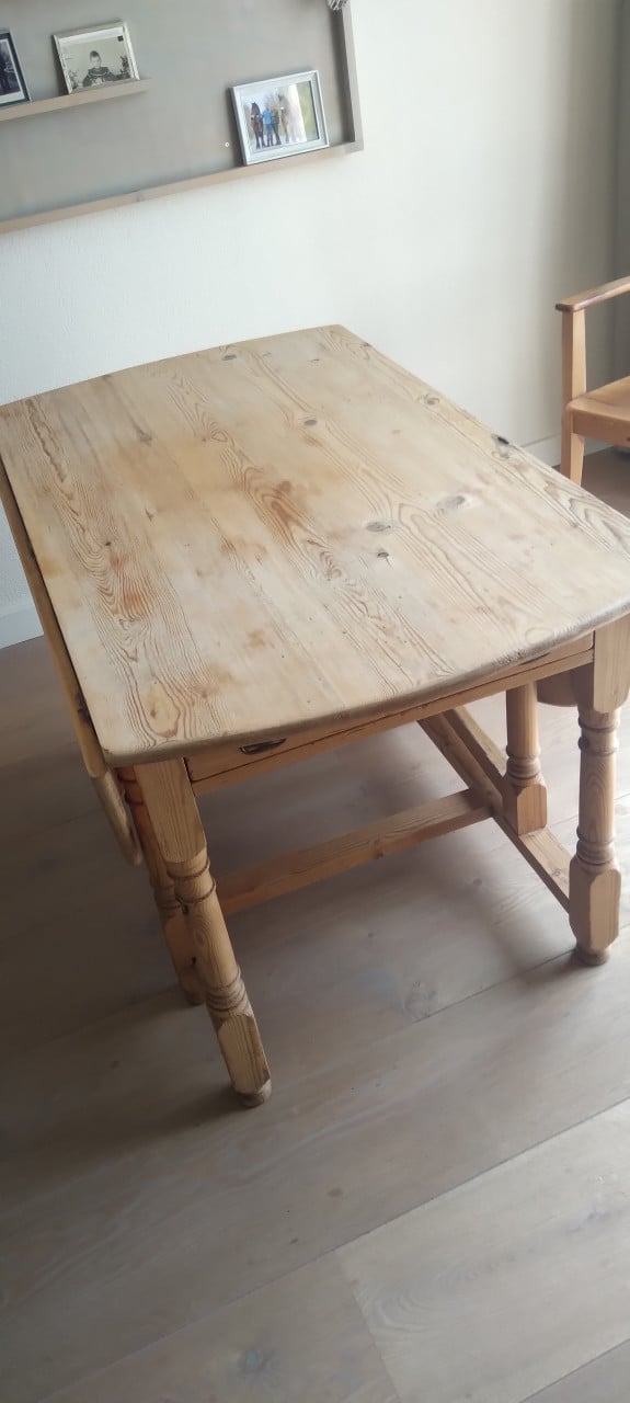 Eethoek Grenen blank hangoortafel