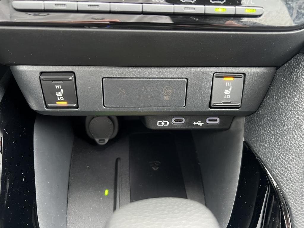 Toyota Yaris 1.5 hyb. 115 dynam | parkeersensoren | stoel+ stuur verwarming
