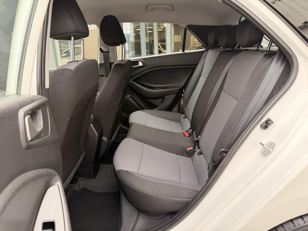 Hyundai I 20 1.0 t-gdi comfort | navigatie | cruise | camera | dealer onder