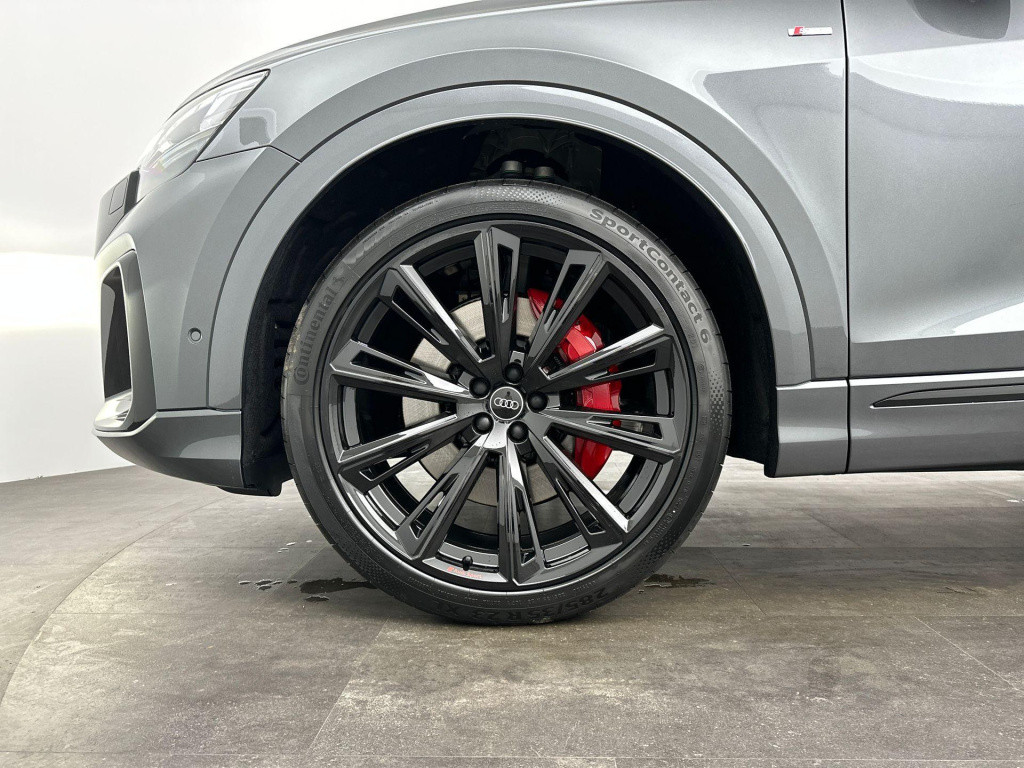 Audi Q8 pro line s 55 tfsi e 290 kw / 394 pk suv 8 versn.