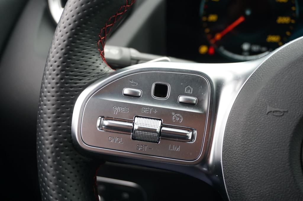 Mercedes-Benz Gla-klasse 180 amg line l automaat i achteruitrij camera l te