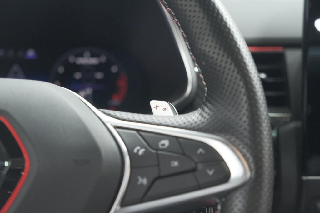 Renault Arkana mild hybrid 140 edc r.s. line | schuif-/ kanteldak | camera 
