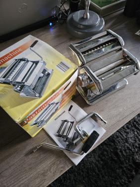 Zgan complete vintage Pastamachine met 9 standen nette staat