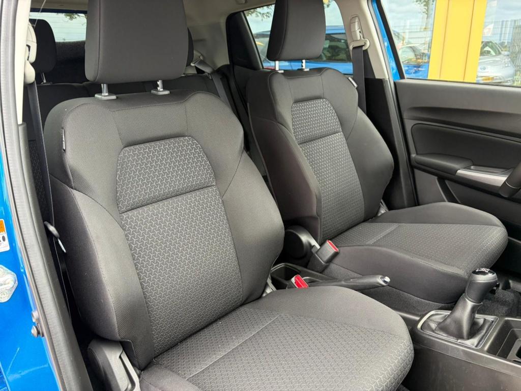Suzuki Swift 1.2 style smart hybr