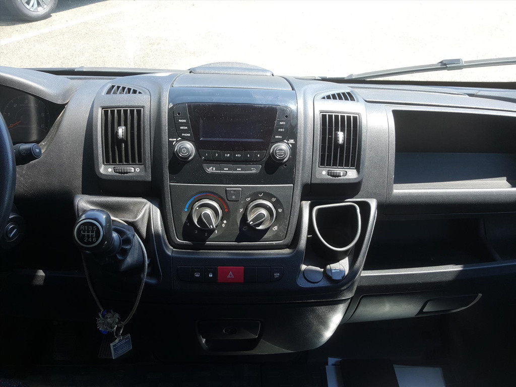 Peugeot Boxer chassisdubbelcabine 3500kg 2.2hdi-130pk dubbele cabine 7perso